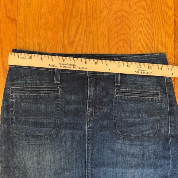 Levi’s Denim Dark Wash Skirt Women’s Size 4 - Picture 10 of 11
